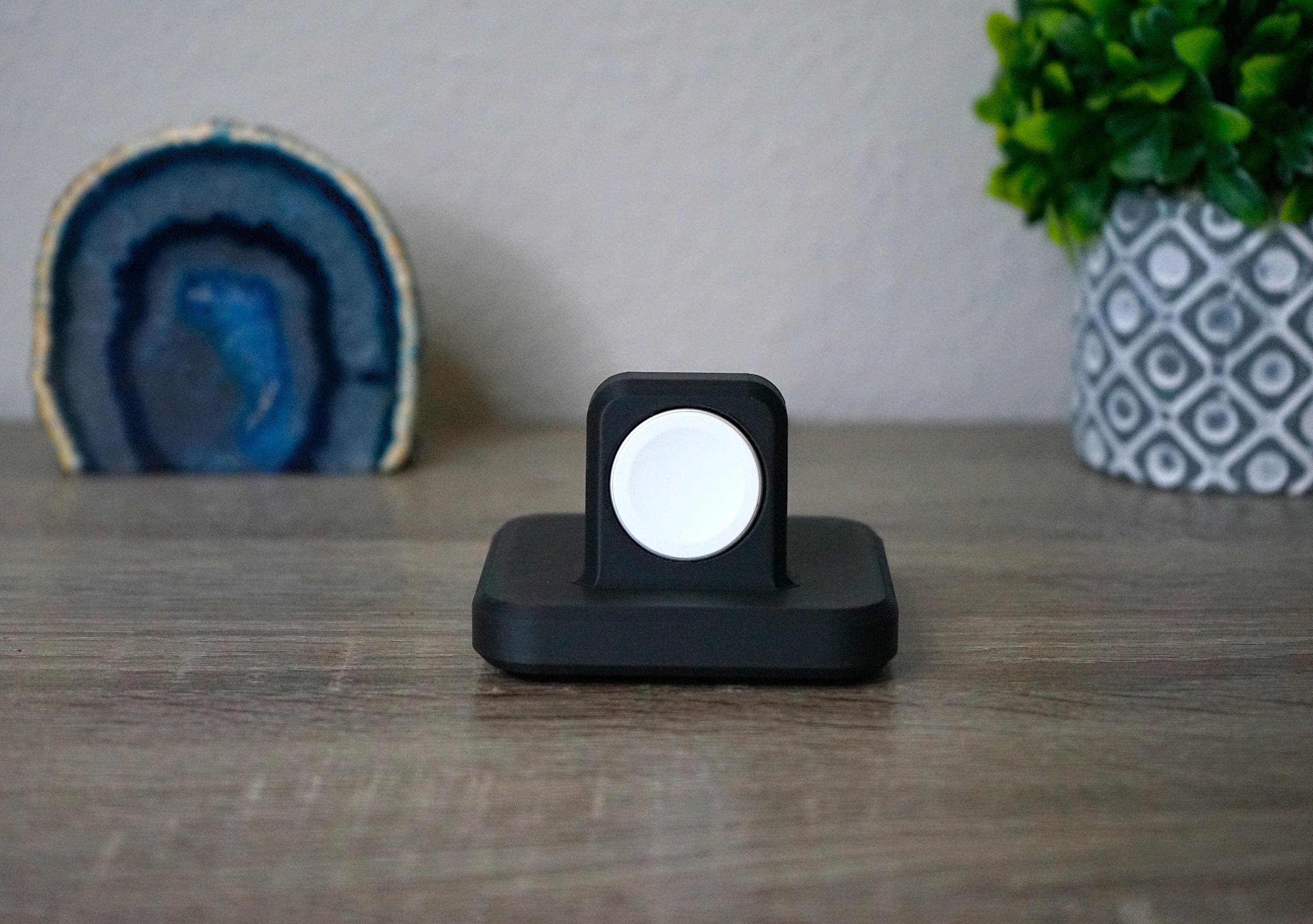 Apple Watch MagSafe Holder