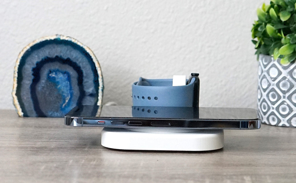iPhone, Apple Watch, and Airpod MagSafe Holder Apple MagSafe Charger