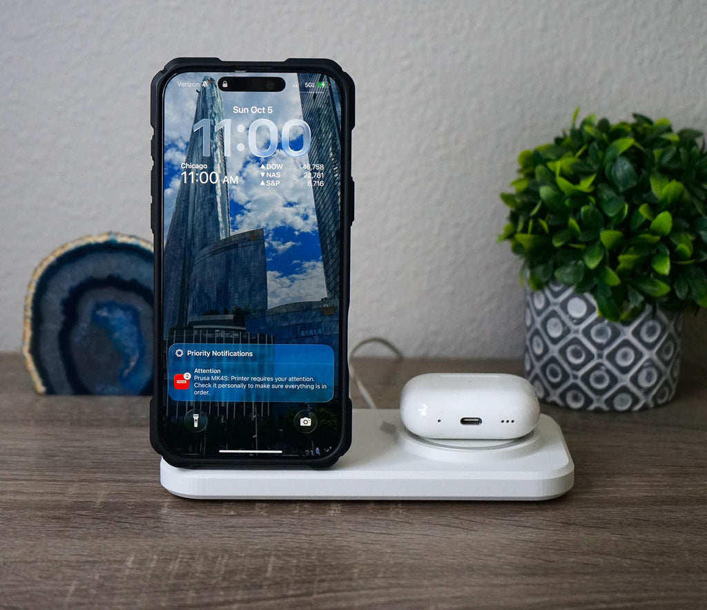 Dual MagSafe Holder with Upright and Flat MagSafes