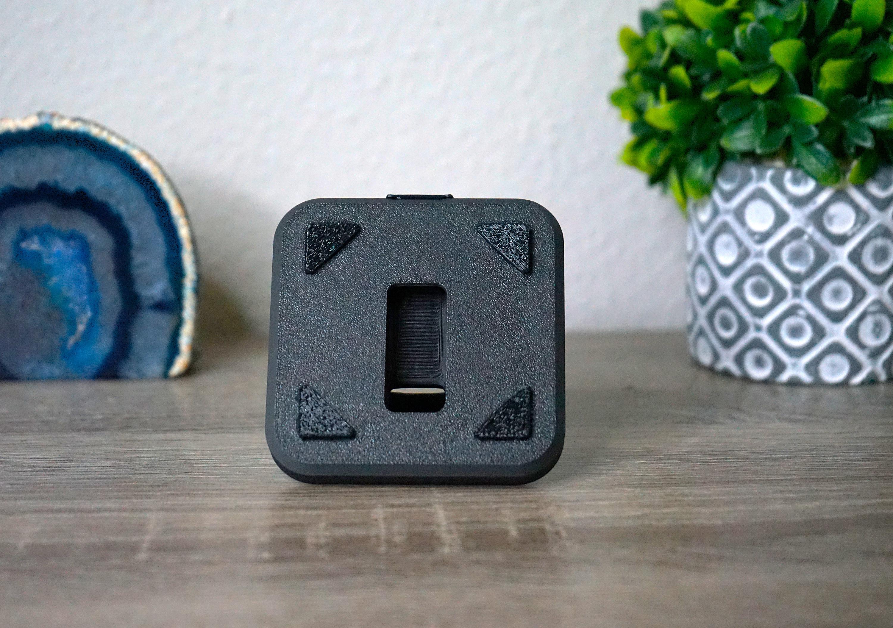 Apple Watch MagSafe Holder