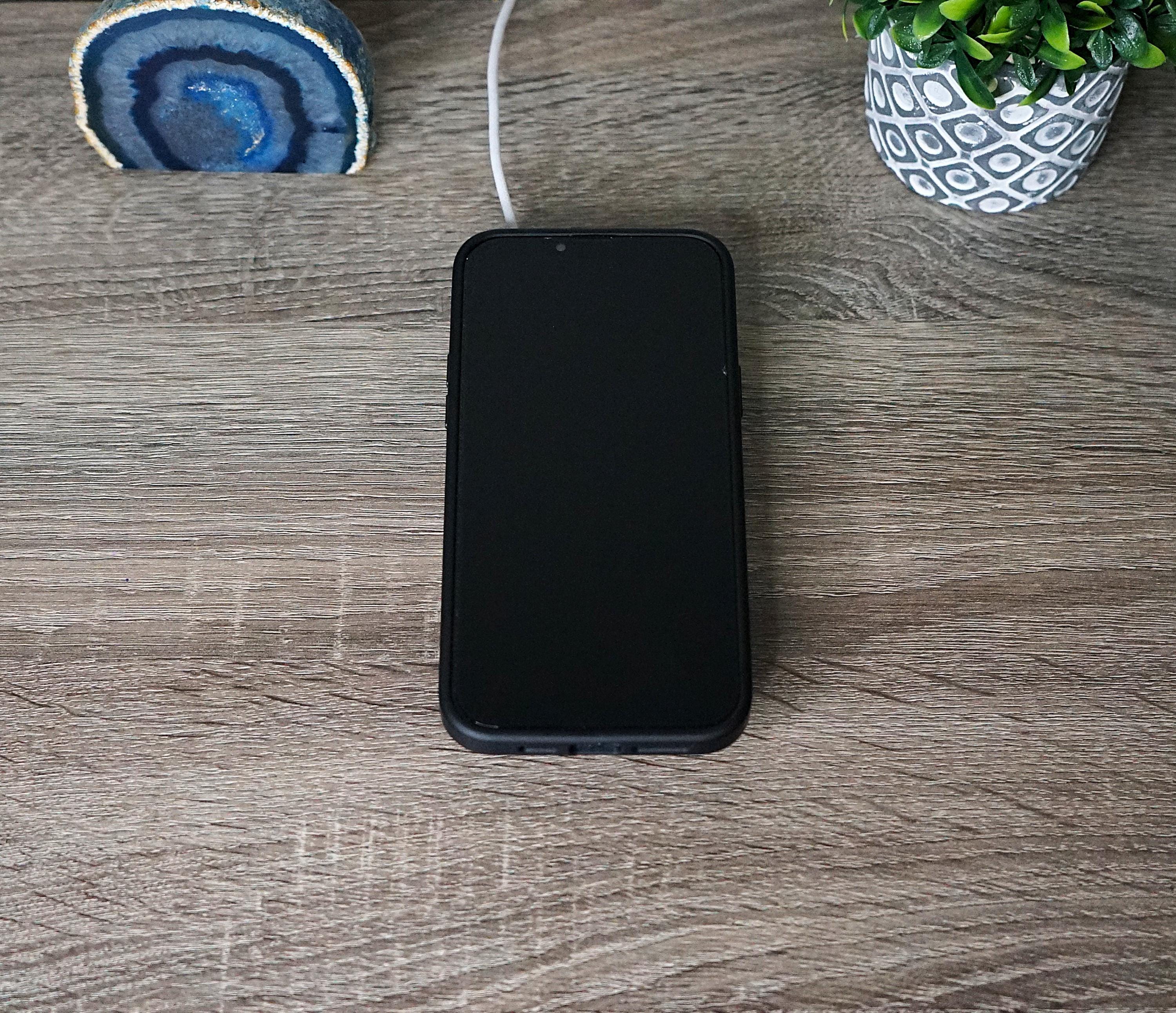 Single Flat MagSafe Holder