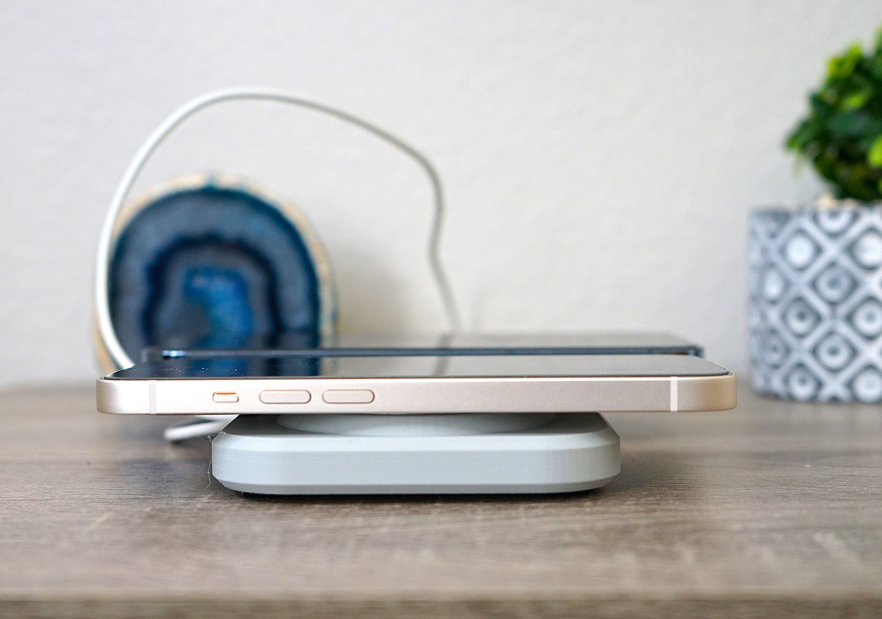 Dual MagSafe Charger Holder for iPhone and Airpods (3D Printed)