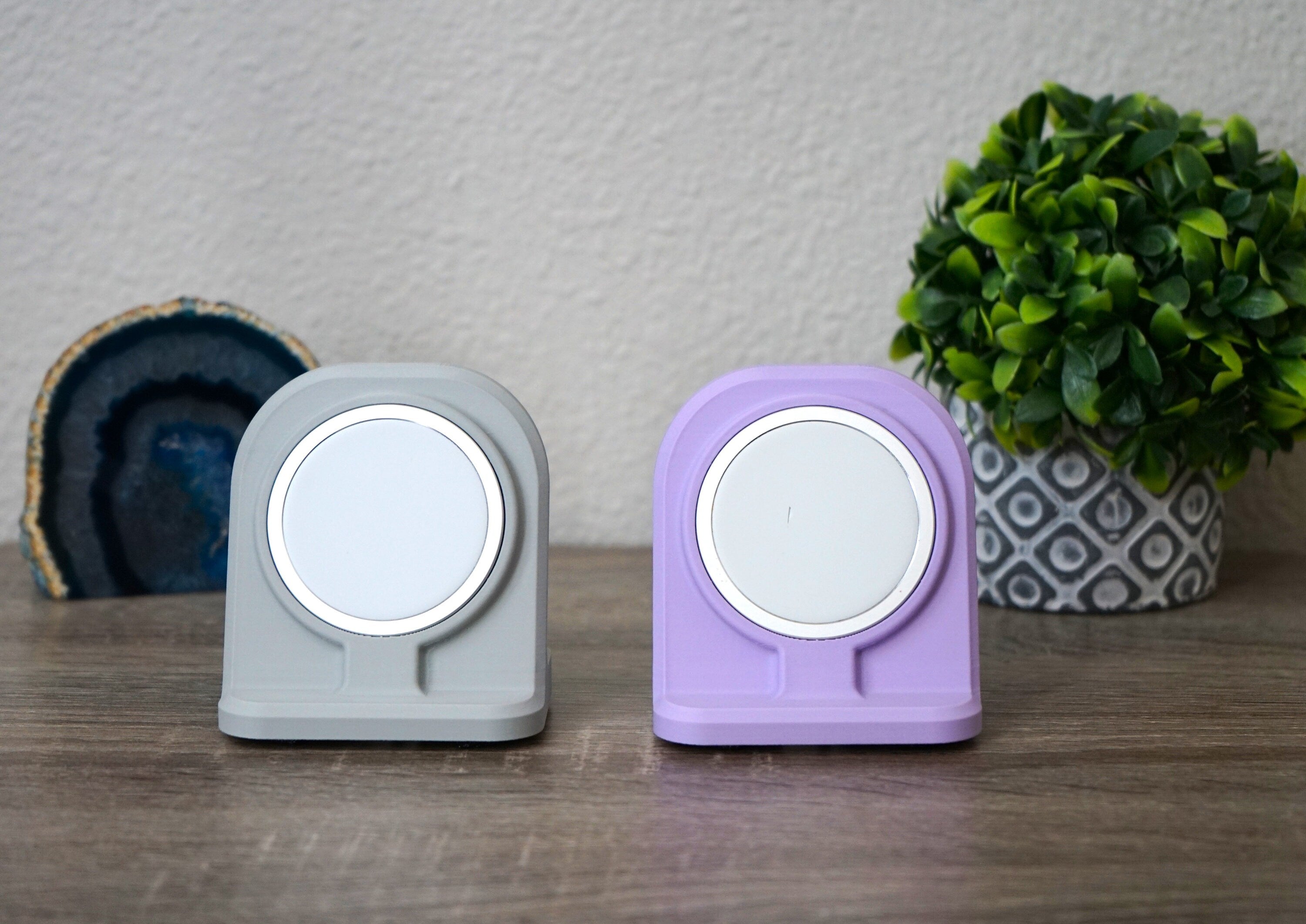 Standby Mode MagSafe Stand for 15W Apple MagSafe with Rubber Cable (3D Printed)