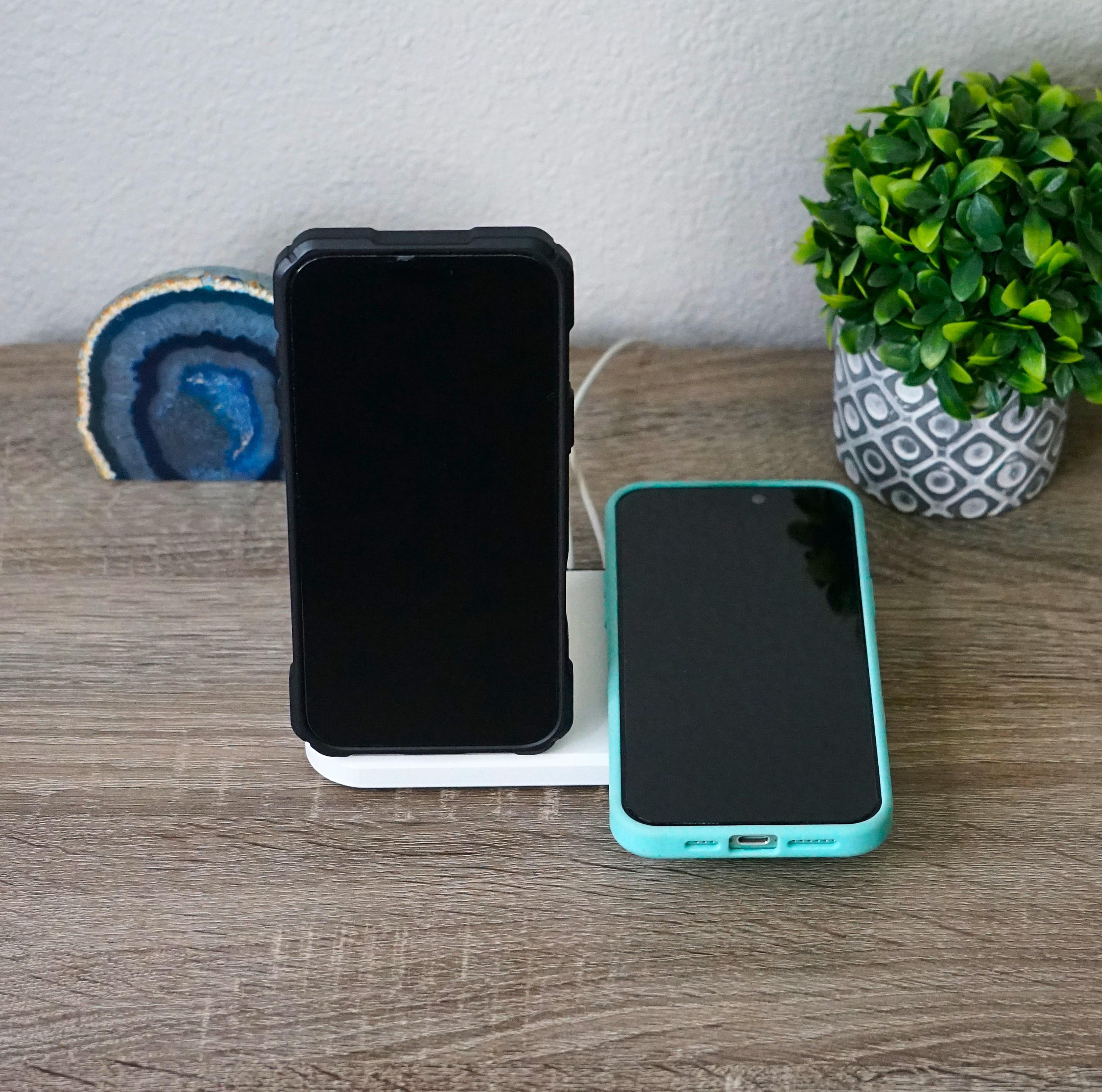 Dual MagSafe Holder with Upright and Flat MagSafes