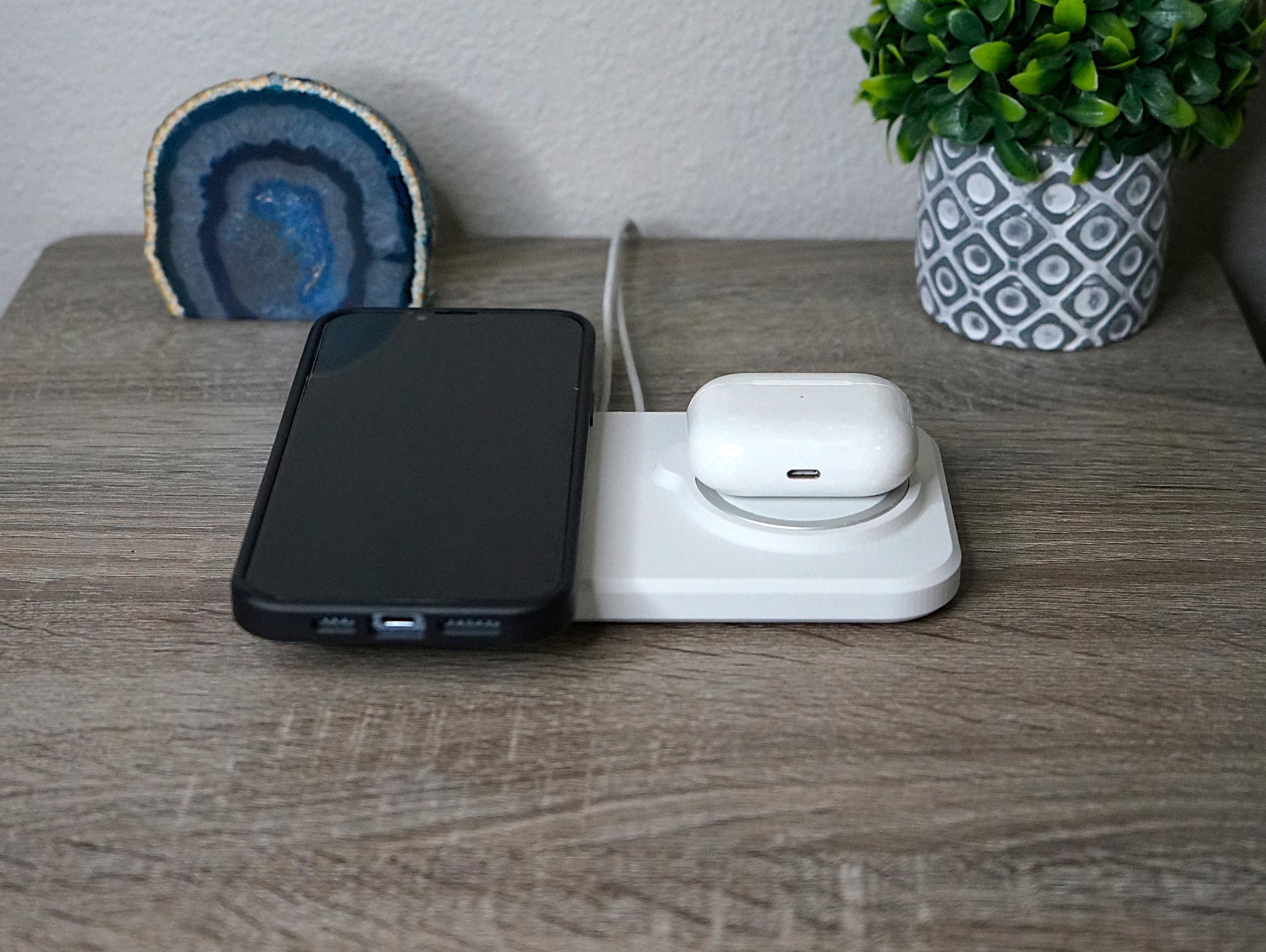 Dual MagSafe Charger Holder for iPhone and Airpods (3D Printed)