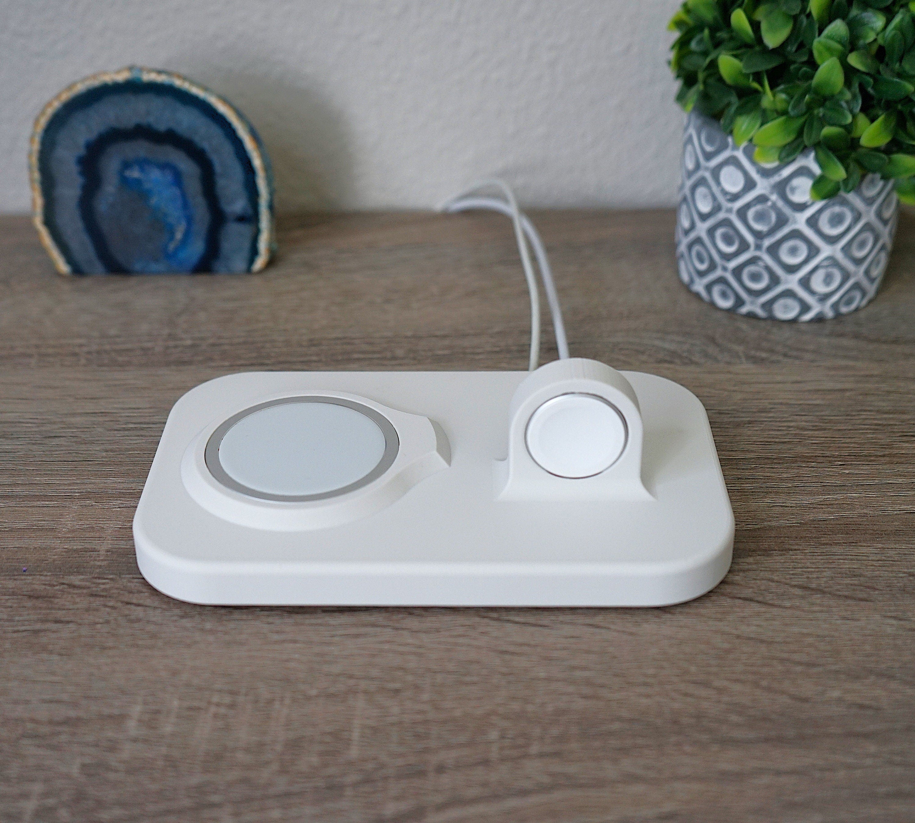 iPhone, Apple Watch, and Airpod MagSafe Holder Apple MagSafe Charger