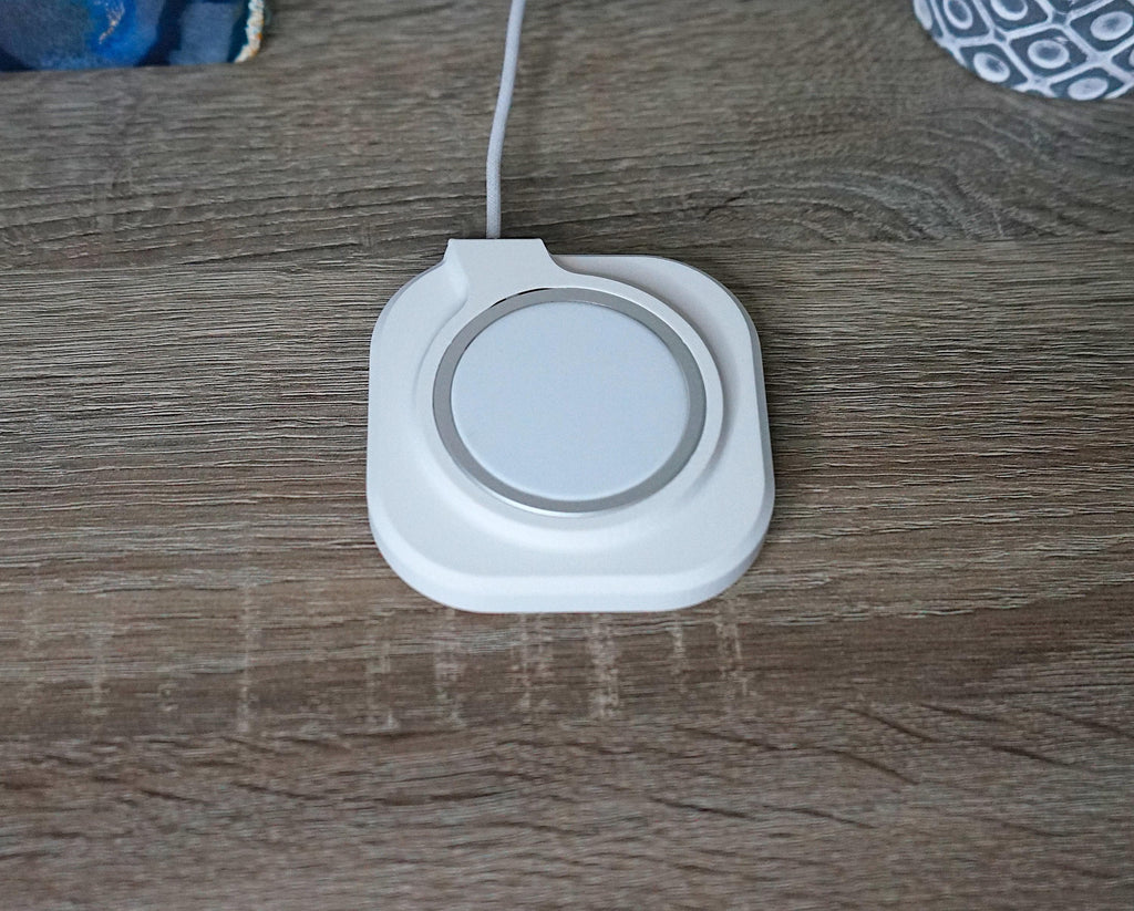 Single Flat MagSafe Holder