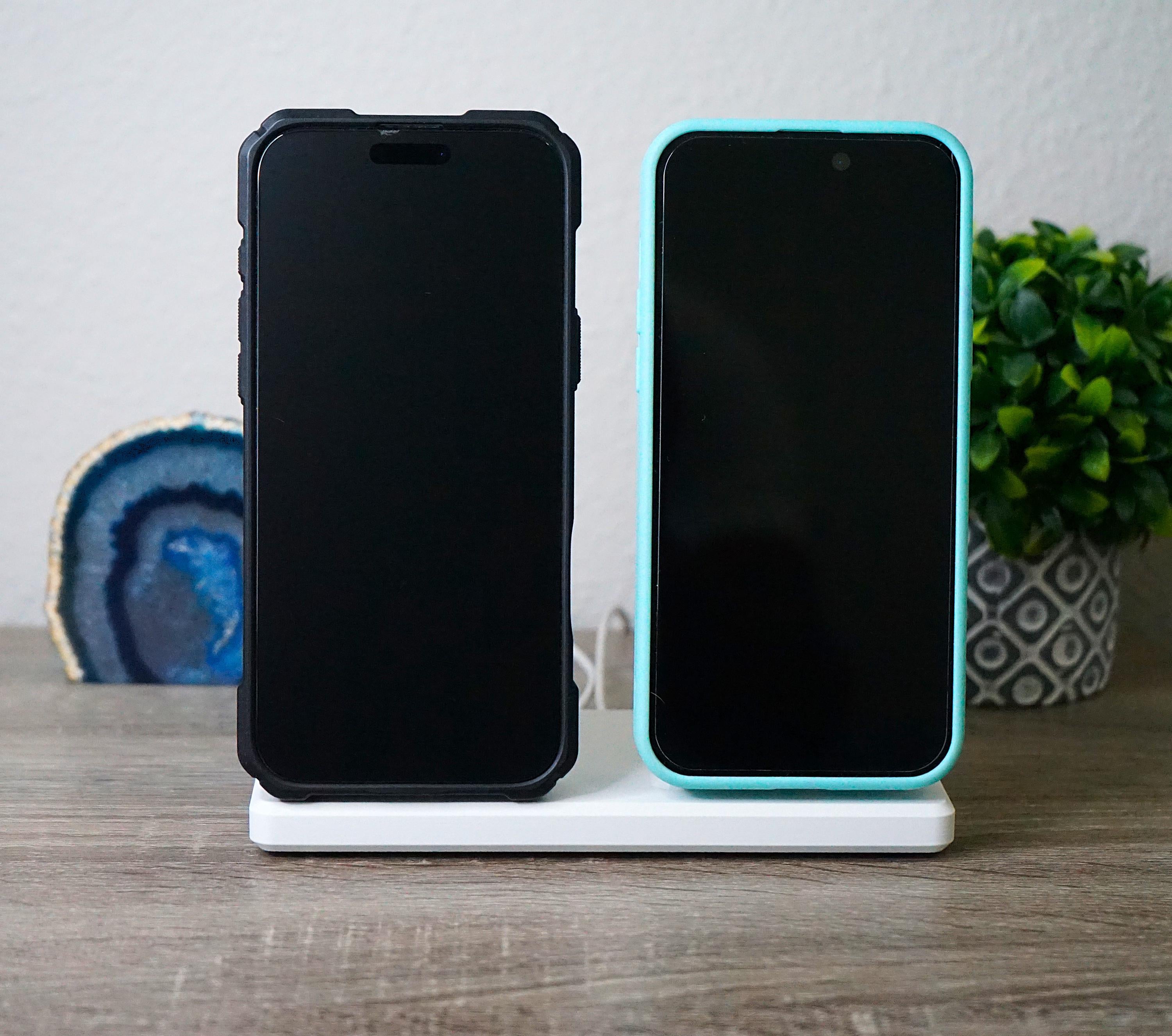Dual Upright MagSafe Holder for iPhones (3D Printed)